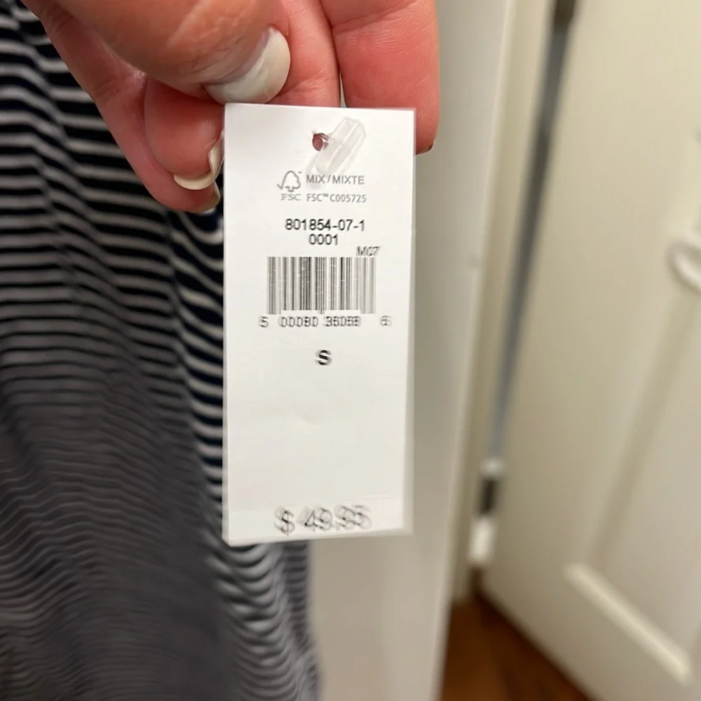 Gap Women’s dress NWT - Picture 2 of 4
